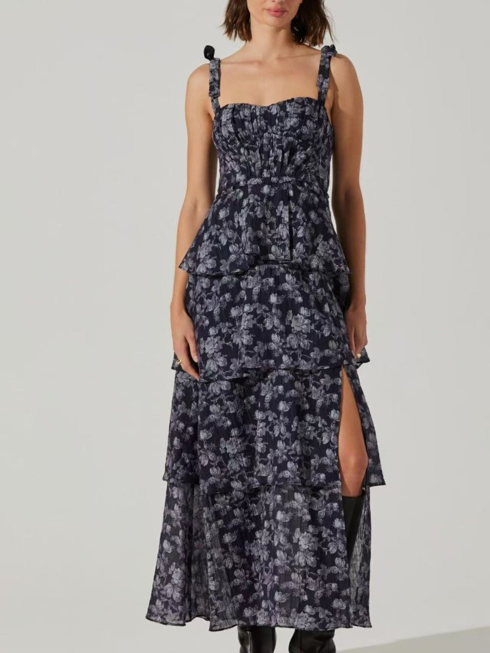 ASTR the label navy flower dress Brand new